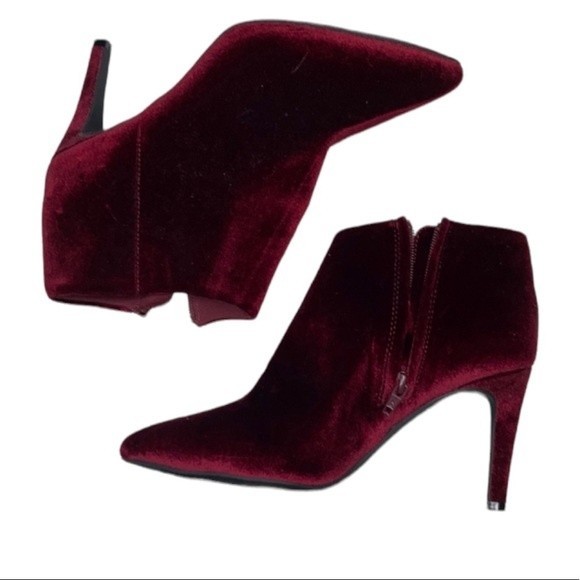 Old Navy Red Velvet Ankle Boots 8 - Picture 1 of 6